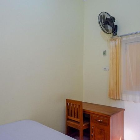 Готель Koolkost Syariah Near Transmart Banyumanik Semarang Srondolwetan Екстер'єр фото