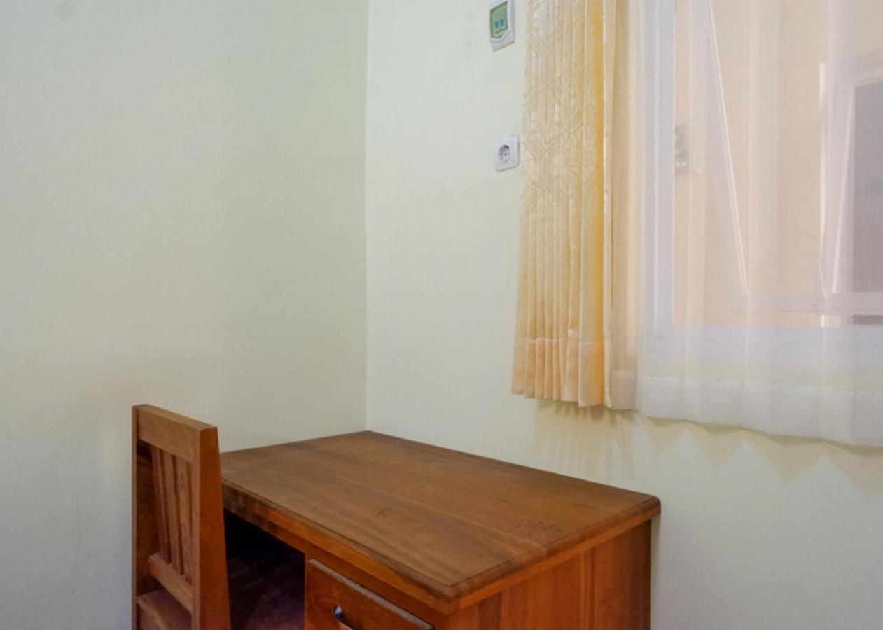 Готель Koolkost Syariah Near Transmart Banyumanik Semarang Srondolwetan Екстер'єр фото